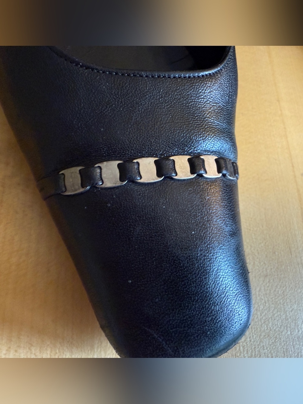 Salvatore Ferragamo Boutique Leather Black Chain Pumps Low Heels 8.5 AA Italy - Picture 11 of 13